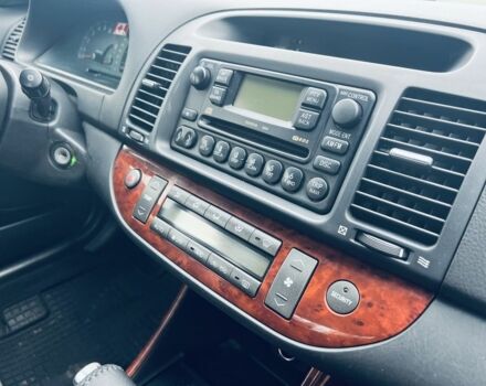 Сірий Тойота Камрі, об'ємом двигуна 2.4 л та пробігом 216 тис. км за 5999 $, фото 13 на Automoto.ua