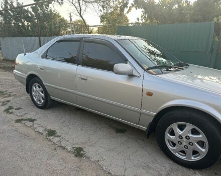 Сірий Тойота Камрі, об'ємом двигуна 2.2 л та пробігом 435 тис. км за 4300 $, фото 1 на Automoto.ua