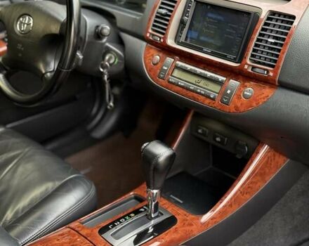 Сірий Тойота Камрі, об'ємом двигуна 3 л та пробігом 215 тис. км за 6800 $, фото 21 на Automoto.ua