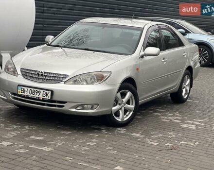 Сірий Тойота Камрі, об'ємом двигуна 2.4 л та пробігом 216 тис. км за 5999 $, фото 2 на Automoto.ua