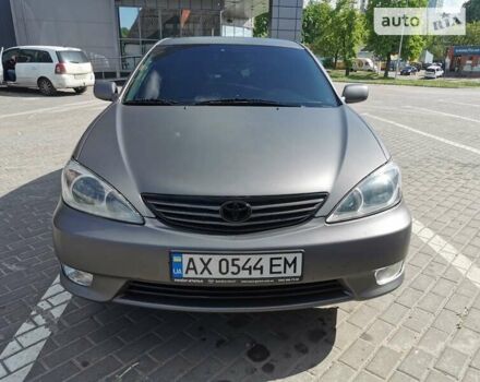Серый Тойота Камри, объемом двигателя 3 л и пробегом 406 тыс. км за 5500 $, фото 6 на Automoto.ua