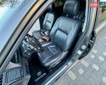 Серый Тойота Камри, объемом двигателя 2.4 л и пробегом 257 тыс. км за 5400 $, фото 53 на Automoto.ua