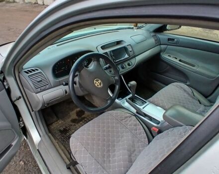 Серый Тойота Камри, объемом двигателя 2.4 л и пробегом 300 тыс. км за 4200 $, фото 5 на Automoto.ua