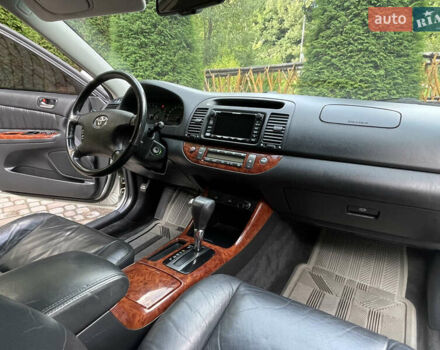 Серый Тойота Камри, объемом двигателя 3 л и пробегом 240 тыс. км за 6250 $, фото 31 на Automoto.ua