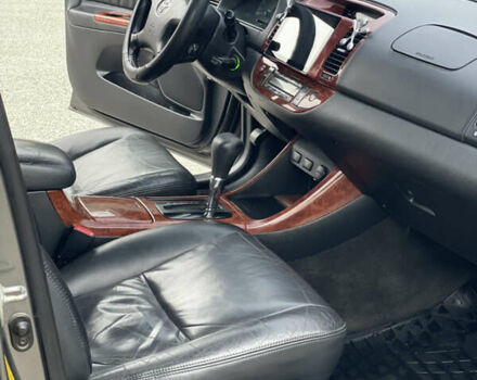 Сірий Тойота Камрі, об'ємом двигуна 3 л та пробігом 384 тис. км за 5500 $, фото 33 на Automoto.ua