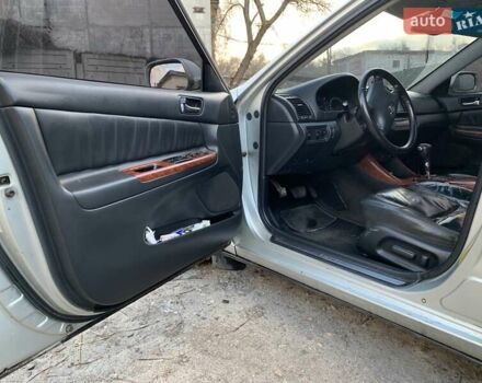 Сірий Тойота Камрі, об'ємом двигуна 3 л та пробігом 380 тис. км за 5500 $, фото 6 на Automoto.ua