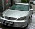 Сірий Тойота Камрі, об'ємом двигуна 2.4 л та пробігом 380 тис. км за 4500 $, фото 1 на Automoto.ua