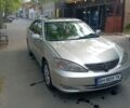Серый Тойота Камри, объемом двигателя 3 л и пробегом 300 тыс. км за 2800 $, фото 1 на Automoto.ua