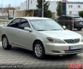 Серый Тойота Камри, объемом двигателя 3 л и пробегом 275 тыс. км за 4500 $, фото 1 на Automoto.ua