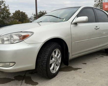 Серый Тойота Камри, объемом двигателя 2.4 л и пробегом 420 тыс. км за 6200 $, фото 2 на Automoto.ua