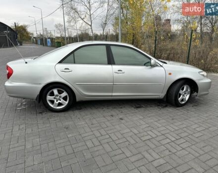 Сірий Тойота Камрі, об'ємом двигуна 3 л та пробігом 205 тис. км за 4500 $, фото 6 на Automoto.ua