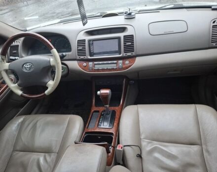 Серый Тойота Камри, объемом двигателя 2 л и пробегом 400 тыс. км за 4200 $, фото 4 на Automoto.ua