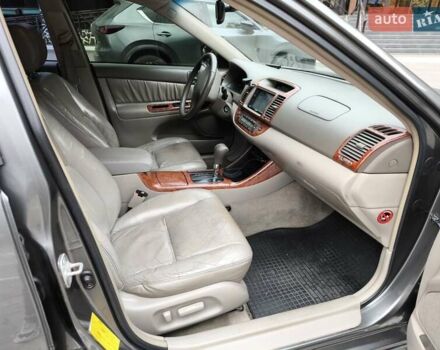 Сірий Тойота Камрі, об'ємом двигуна 3 л та пробігом 284 тис. км за 5700 $, фото 18 на Automoto.ua
