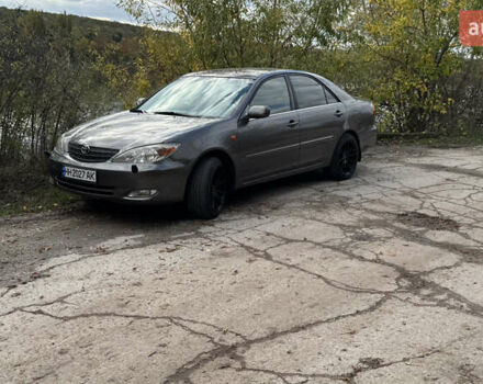 Серый Тойота Камри, объемом двигателя 3 л и пробегом 417 тыс. км за 8000 $, фото 5 на Automoto.ua