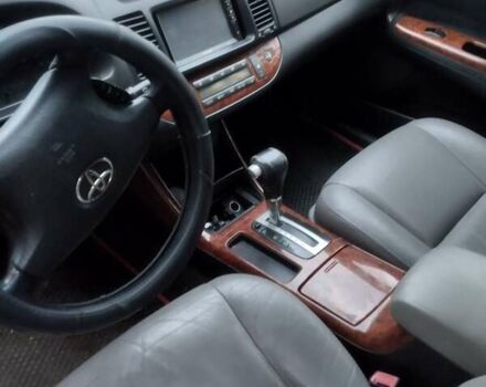 Серый Тойота Камри, объемом двигателя 2.4 л и пробегом 250 тыс. км за 4500 $, фото 5 на Automoto.ua