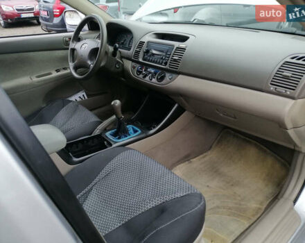 Серый Тойота Камри, объемом двигателя 2.4 л и пробегом 280 тыс. км за 4850 $, фото 24 на Automoto.ua