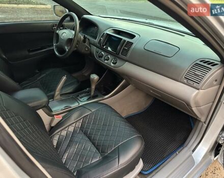 Серый Тойота Камри, объемом двигателя 2.36 л и пробегом 300 тыс. км за 5200 $, фото 22 на Automoto.ua