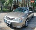 Серый Тойота Камри, объемом двигателя 3 л и пробегом 300 тыс. км за 5700 $, фото 1 на Automoto.ua