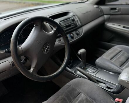 Сірий Тойота Камрі, об'ємом двигуна 2.4 л та пробігом 450 тис. км за 3750 $, фото 4 на Automoto.ua