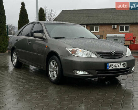 Серый Тойота Камри, объемом двигателя 2.36 л и пробегом 617 тыс. км за 5700 $, фото 2 на Automoto.ua