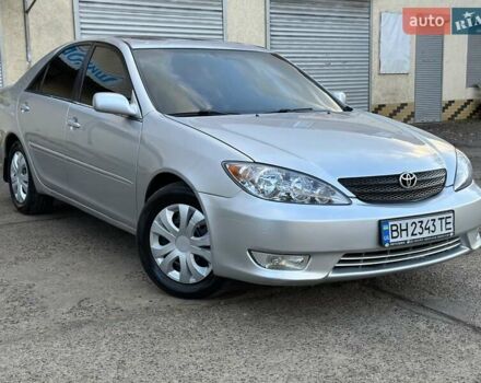 Серый Тойота Камри, объемом двигателя 2.36 л и пробегом 300 тыс. км за 5200 $, фото 1 на Automoto.ua