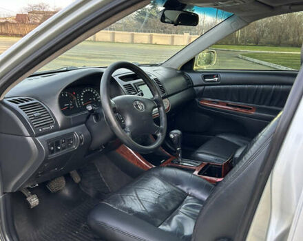 Серый Тойота Камри, объемом двигателя 3 л и пробегом 255 тыс. км за 6800 $, фото 5 на Automoto.ua