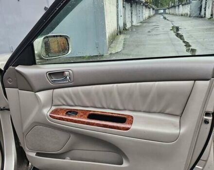 Серый Тойота Камри, объемом двигателя 3 л и пробегом 330 тыс. км за 3000 $, фото 15 на Automoto.ua