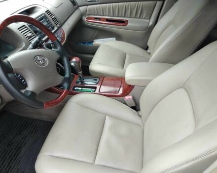 Серый Тойота Камри, объемом двигателя 2.4 л и пробегом 528 тыс. км за 4700 $, фото 5 на Automoto.ua