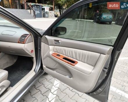 Сірий Тойота Камрі, об'ємом двигуна 3 л та пробігом 284 тис. км за 5700 $, фото 28 на Automoto.ua