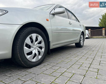 Сірий Тойота Камрі, об'ємом двигуна 3 л та пробігом 221 тис. км за 6300 $, фото 4 на Automoto.ua