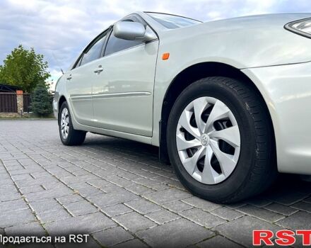 Серый Тойота Камри, объемом двигателя 3 л и пробегом 221 тыс. км за 6500 $, фото 3 на Automoto.ua