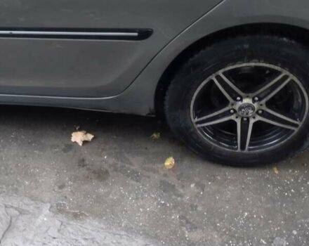 Серый Тойота Камри, объемом двигателя 2.4 л и пробегом 250 тыс. км за 4500 $, фото 7 на Automoto.ua