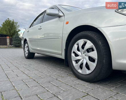 Сірий Тойота Камрі, об'ємом двигуна 3 л та пробігом 221 тис. км за 6300 $, фото 3 на Automoto.ua