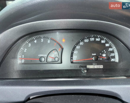 Серый Тойота Камри, объемом двигателя 2.4 л и пробегом 101 тыс. км за 7500 $, фото 13 на Automoto.ua