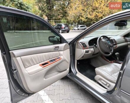 Сірий Тойота Камрі, об'ємом двигуна 3 л та пробігом 284 тис. км за 5700 $, фото 6 на Automoto.ua