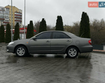 Серый Тойота Камри, объемом двигателя 2.36 л и пробегом 617 тыс. км за 5700 $, фото 3 на Automoto.ua