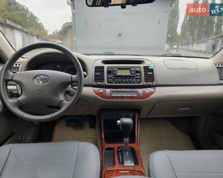 Серый Тойота Камри, объемом двигателя 3 л и пробегом 330 тыс. км за 3100 $, фото 14 на Automoto.ua