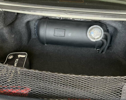 Серый Тойота Камри, объемом двигателя 2.4 л и пробегом 400 тыс. км за 5300 $, фото 10 на Automoto.ua