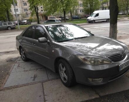 Серый Тойота Камри, объемом двигателя 2.4 л и пробегом 360 тыс. км за 4800 $, фото 1 на Automoto.ua