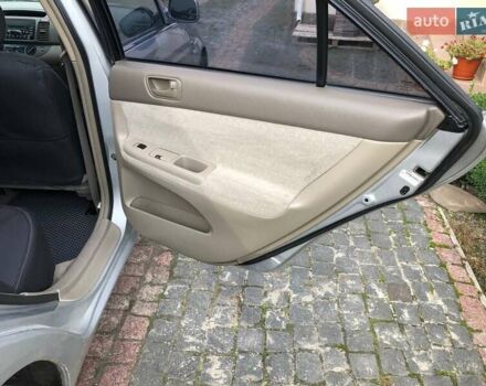 Серый Тойота Камри, объемом двигателя 2.4 л и пробегом 201 тыс. км за 5900 $, фото 17 на Automoto.ua