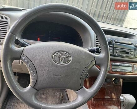 Сірий Тойота Камрі, об'ємом двигуна 3 л та пробігом 223 тис. км за 4400 $, фото 18 на Automoto.ua