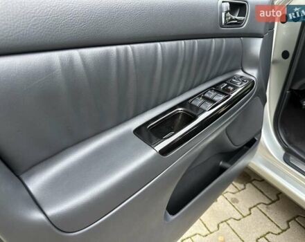 Серый Тойота Камри, объемом двигателя 2.36 л и пробегом 257 тыс. км за 8300 $, фото 47 на Automoto.ua