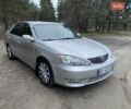 Сірий Тойота Камрі, об'ємом двигуна 3 л та пробігом 223 тис. км за 4400 $, фото 1 на Automoto.ua