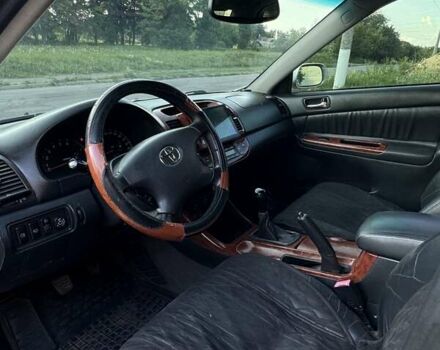 Серый Тойота Камри, объемом двигателя 2.36 л и пробегом 350 тыс. км за 6500 $, фото 7 на Automoto.ua