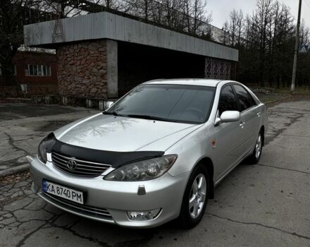 Сірий Тойота Камрі, об'ємом двигуна 2.4 л та пробігом 302 тис. км за 5800 $, фото 2 на Automoto.ua