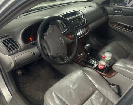 Сірий Тойота Камрі, об'ємом двигуна 3 л та пробігом 242 тис. км за 4300 $, фото 10 на Automoto.ua