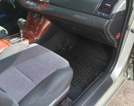 Сірий Тойота Камрі, об'ємом двигуна 2.36 л та пробігом 411 тис. км за 6000 $, фото 6 на Automoto.ua