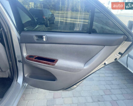 Серый Тойота Камри, объемом двигателя 2.4 л и пробегом 469 тыс. км за 6200 $, фото 21 на Automoto.ua