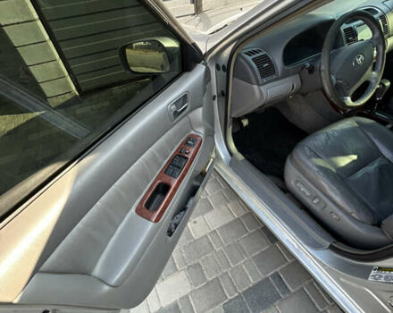 Серый Тойота Камри, объемом двигателя 3 л и пробегом 360 тыс. км за 4900 $, фото 2 на Automoto.ua