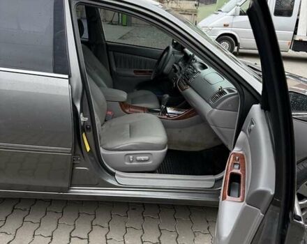Сірий Тойота Камрі, об'ємом двигуна 3 л та пробігом 362 тис. км за 5650 $, фото 1 на Automoto.ua